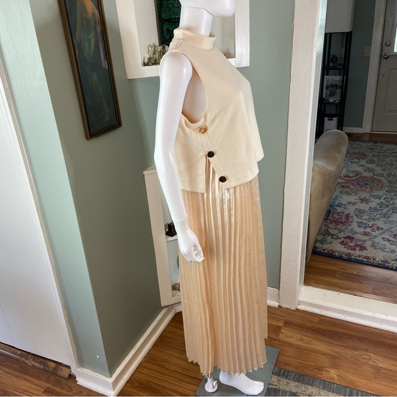 THML Cream Champagne Pleated Maxi/Midi Dress Sleeveless Layered Satin Large L - Picture 7 of 14